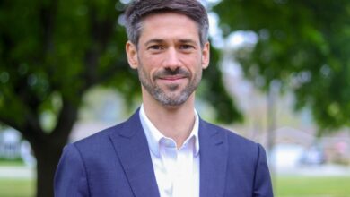 Yêu cầu Hội đồng Thành phố phản đối việc bỏ phiếu của người không phải là công dân Hoa Kỳ