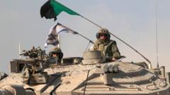 Israel nói quân đội đang chuẩn bị tấn công Gaza ‘trên không, trên biển và trên bộ’
