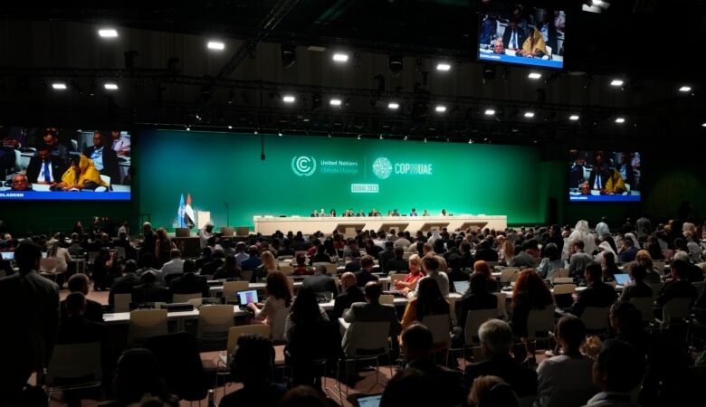 COP28 khai mạc với chiến thắng của quỹ thảm họa khí hậu COP28 khai mạc với chiến thắng của quỹ thảm họa khí hậu