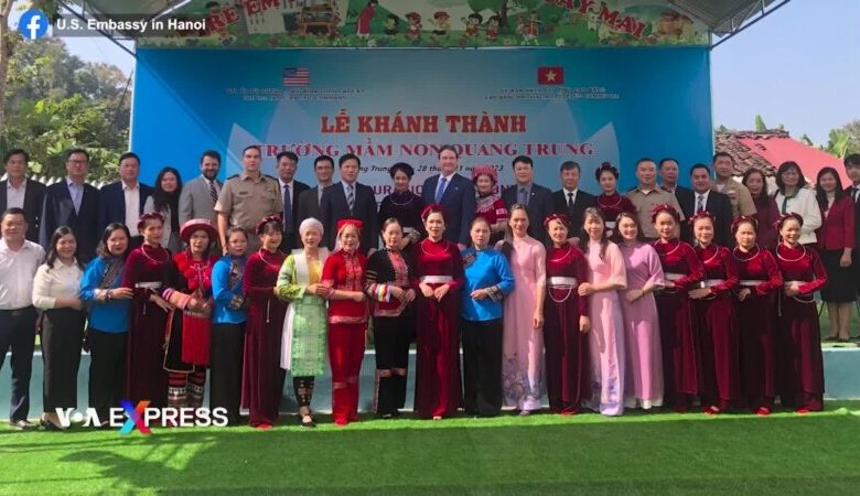 Đại sứ Mỹ khánh thành trường mầm non ở tỉnh Cao Bằng Đại sứ Mỹ khánh thành trường mầm non ở tỉnh Cao Bằng