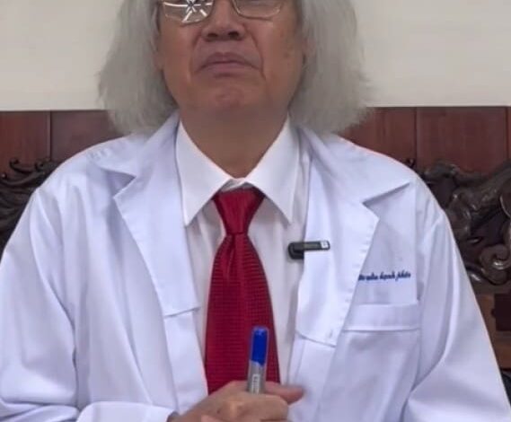 “Bác sĩ” không bằng cấp vẫn bốc thuốc chữa bệnh tỉnh bơ “Bác sĩ” không bằng cấp vẫn bốc thuốc chữa bệnh tỉnh bơ