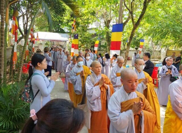 Vài câu chuyện từ lễ tang Hòa thượng Thích Tuệ Sỹ Vài câu chuyện từ lễ tang Hòa thượng Thích Tuệ Sỹ