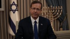 Tổng thống Herzog bác bỏ cáo buộc Israel tấn công bệnh viện ở Gaza Tổng thống Herzog bác bỏ cáo buộc Israel tấn công bệnh viện ở Gaza