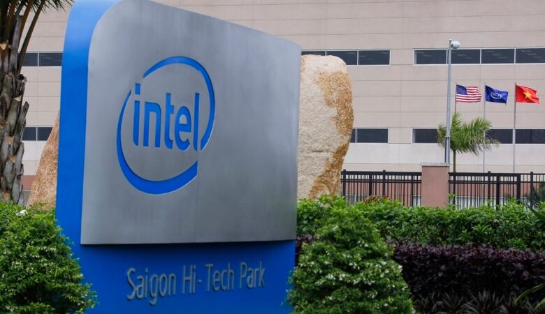 Intel gác lại kế hoạch tăng gấp đôi sản xuất chip tại Việt Nam, theo nguồn tin của Reuters Intel gác lại kế hoạch tăng gấp đôi sản xuất chip tại Việt Nam, theo nguồn tin của Reuters