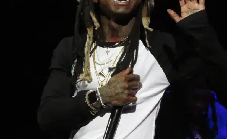 Lil Wayne was gifted Lamborghini and k watch from Saudi Royal Prince Lil Wayne was gifted Lamborghini and k watch from Saudi Royal Prince
