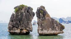 Dự án đô thị lấn biển Hạ Long gây bức xúc dư luận bị ngừng thi công Dự án đô thị lấn biển Hạ Long gây bức xúc dư luận bị ngừng thi công