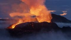 Iceland ban bố tình trạng khẩn cấp do lo ngại núi lửa Fagradalsfjall phun trào Iceland ban bố tình trạng khẩn cấp do lo ngại núi lửa Fagradalsfjall phun trào