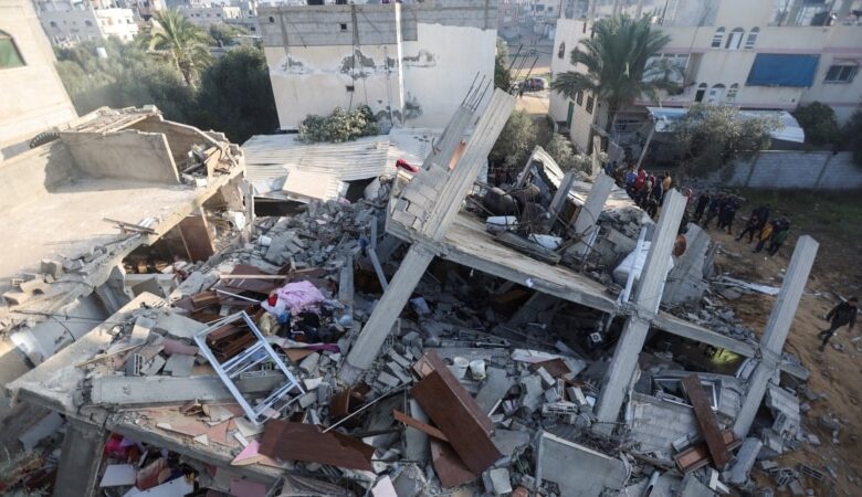 Israel tăng cường oanh kích Gaza sau các cuộc đàm phán về con tin Israel tăng cường oanh kích Gaza sau các cuộc đàm phán về con tin