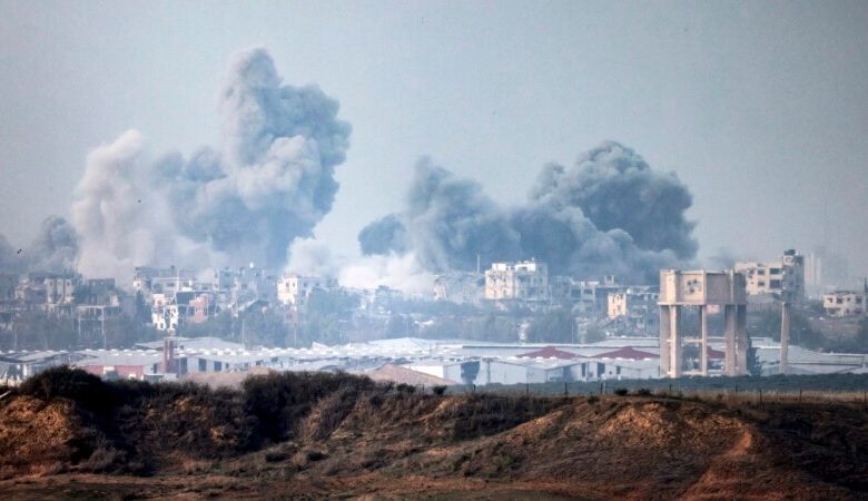 Israel tăng cường không kích vào Gaza Israel tăng cường không kích vào Gaza