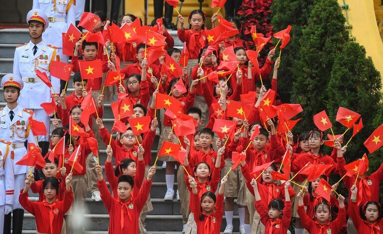 Xi Jinping meets with Vietnam’s leaders during official visit to Hanoi Xi Jinping meets with Vietnam’s leaders during official visit to Hanoi