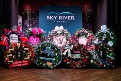 SANTA ĐÃ PHÁT SỚM NIỀM VUI MÙA LỄ CHO MỘT VỊ KHÁCH SKY RIVER MAY MẮN, THẮNG MỘT JACKPOT PAI GOW LŨY TIẾN NGỬA-MẶT TRỊ GIÁ 4,121 SANTA ĐÃ PHÁT SỚM NIỀM VUI MÙA LỄ CHO MỘT VỊ KHÁCH SKY RIVER MAY MẮN, THẮNG MỘT JACKPOT PAI GOW LŨY TIẾN NGỬA-MẶT TRỊ GIÁ 4,121