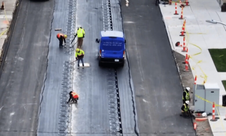 Revolutionary new road in Detroit can charge electric cars as they go down it Revolutionary new road in Detroit can charge electric cars as they go down it