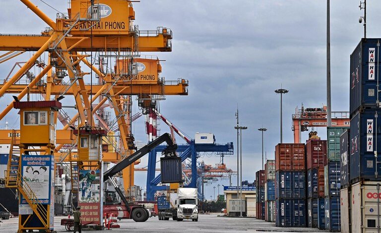 Sự thận trọng của giới đầu tư cho thấy những quan ngại về kinh tế Việt Nam Sự thận trọng của giới đầu tư cho thấy những quan ngại về kinh tế Việt Nam