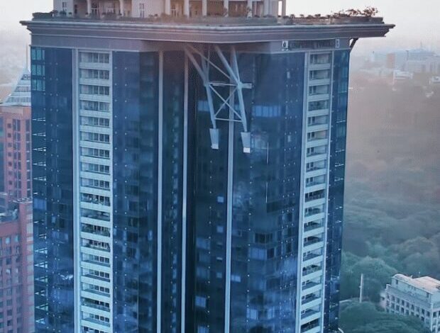 Indian billionaire Vijay Mallya owns ‘White House in the sky’ atop skyscraper Indian billionaire Vijay Mallya owns ‘White House in the sky’ atop skyscraper