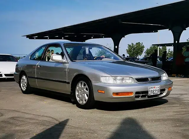 Jeff Bezos opted to drive a surprisingly modest car despite possessing billions Jeff Bezos opted to drive a surprisingly modest car despite possessing billions