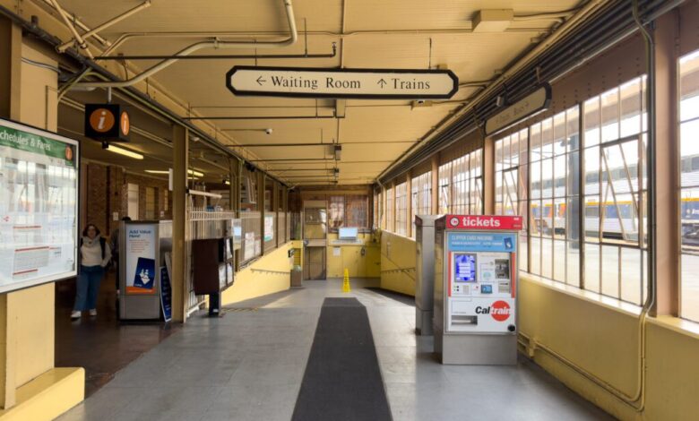 Silicon Valley senator wants to consolidate 27 transit agencies Silicon Valley senator wants to consolidate 27 transit agencies