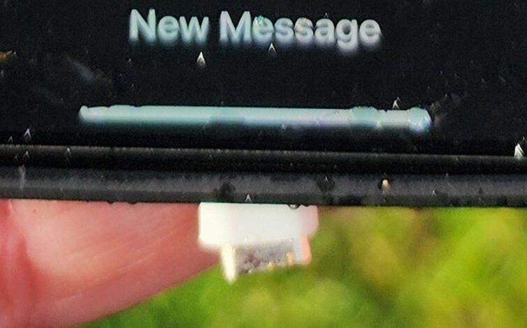 iPhone survives 16,000-ft drop from Alaska Airlines flight “perfectly intact” iPhone survives 16,000-ft drop from Alaska Airlines flight “perfectly intact”