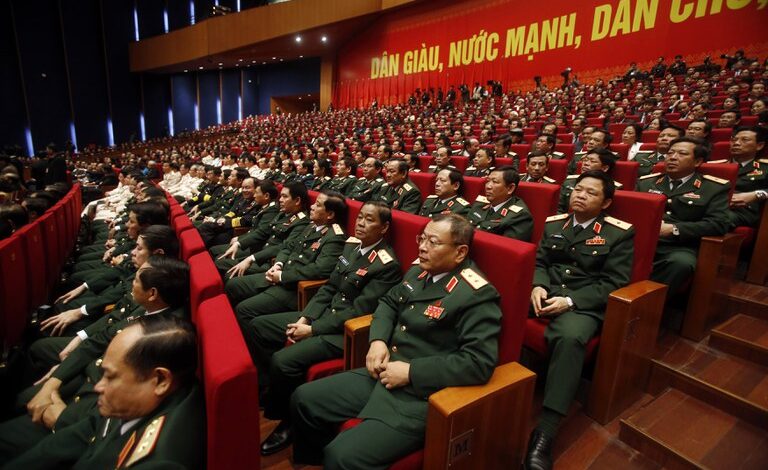 Đảng Cộng sản cũng “dọn nhà” trước Tết Đảng Cộng sản cũng “dọn nhà” trước Tết