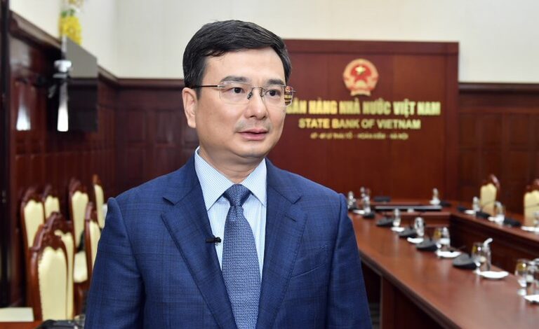 Vì sao NHNN cho đấu thầu vàng miếng SJC trở lại sau 11 năm? Vì sao NHNN cho đấu thầu vàng miếng SJC trở lại sau 11 năm?