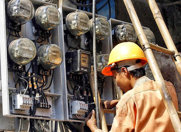 EVN vẫn độc quyền: sao có thể thúc đẩy thị trường điện cạnh tranh? EVN vẫn độc quyền: sao có thể thúc đẩy thị trường điện cạnh tranh?