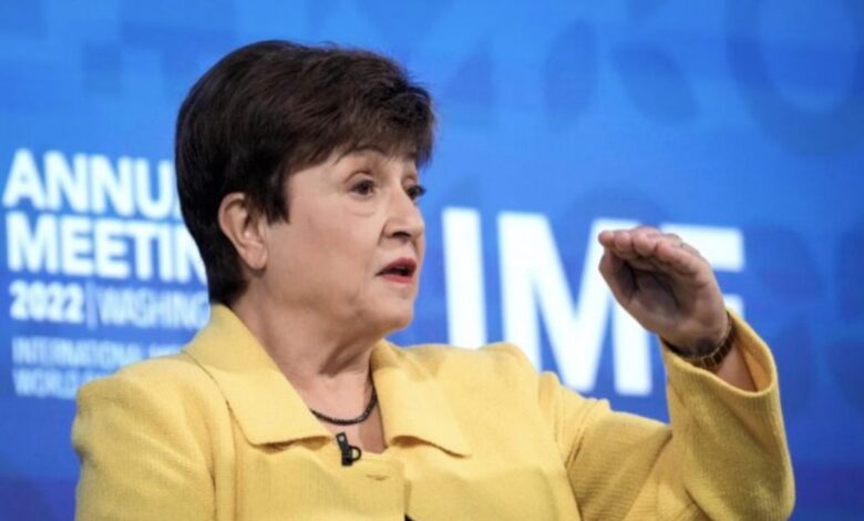 IMF thúc giục Mỹ chống lại thâm hụt quốc gia bằng cách tăng thuế và cải cách phúc lợi IMF thúc giục Mỹ chống lại thâm hụt quốc gia bằng cách tăng thuế và cải cách phúc lợi