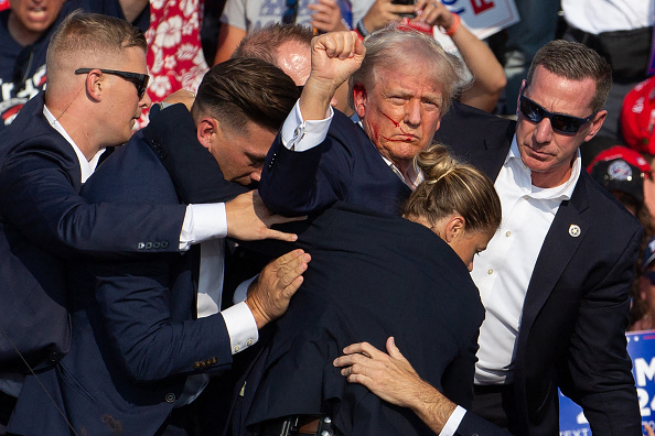 FBI: Vụ ông Trump bị bắn là một vụ ám sát chưa thành – Danh tính tay súng được tiết lộ FBI: Vụ ông Trump bị bắn là một vụ ám sát chưa thành – Danh tính tay súng được tiết lộ
