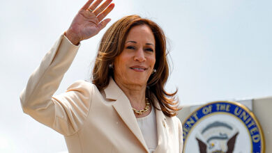 30 điều cần biết về bà Kamala Harris, ứng cử viên mới hàng đầu của Đảng Dân chủ (Phần 1)