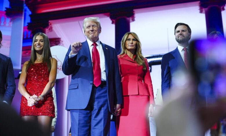 Ông Trump chấp nhận đề cử tổng thống của Đảng Cộng hòa, kể lại việc sống sót qua vụ ám sát Ông Trump chấp nhận đề cử tổng thống của Đảng Cộng hòa, kể lại việc sống sót qua vụ ám sát