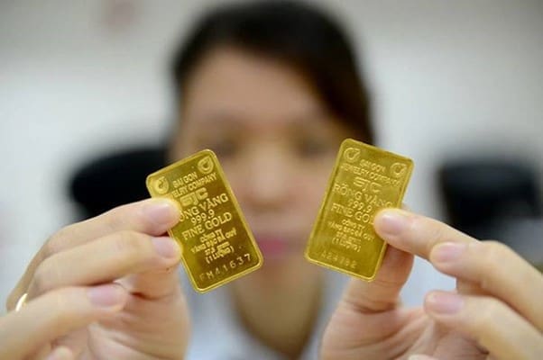 Dân lên ruột vì nhà nước bán vàng ra, nhưng không mua lại Dân lên ruột vì nhà nước bán vàng ra, nhưng không mua lại