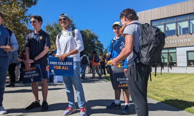Silicon Valley community college district offers free tuition Silicon Valley community college district offers free tuition