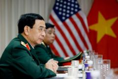 Mỹ và Việt Nam tăng cường quan hệ quốc phòng trong bối cảnh Biển Đông căng thẳng Mỹ và Việt Nam tăng cường quan hệ quốc phòng trong bối cảnh Biển Đông căng thẳng