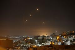 Iran phóng tên lửa vào Israel – Trung Đông nóng! Iran phóng tên lửa vào Israel – Trung Đông nóng!