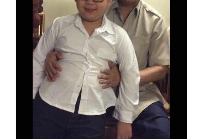 Con rơi của Nguyễn Xuân Phúc phải gọi cha là ông nội Con rơi của Nguyễn Xuân Phúc phải gọi cha là ông nội