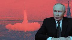 Oreshnik: Mổ xẻ tên lửa Nga lần đầu tiên sử dụng để tấn công Ukraine Oreshnik: Mổ xẻ tên lửa Nga lần đầu tiên sử dụng để tấn công Ukraine