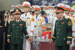 Vụ nổ khiến 12 quân nhân Quân khu 7 thiệt mạng: do sét hay bất cẩn? Vụ nổ khiến 12 quân nhân Quân khu 7 thiệt mạng: do sét hay bất cẩn?