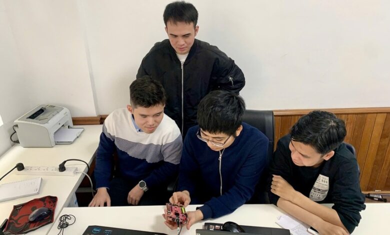 Giải pháp tối ưu chip AI đưa sinh viên Việt vào chung kết thế giới Giải pháp tối ưu chip AI đưa sinh viên Việt vào chung kết thế giới