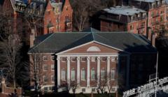 Trường Harvard chống lại Trump – Điều này có thể kéo dài được bao lâu? Trường Harvard chống lại Trump – Điều này có thể kéo dài được bao lâu?