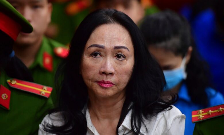 Vietnam court cuts fraudster’s life sentence to 30 years Vietnam court cuts fraudster’s life sentence to 30 years
