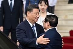 Ông Tập Cận Bình đi Việt Nam: thương mại, đường sắt, Biển Đông và gì nữa?