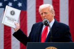 Trump quay lưng với nền tảng sức mạnh kinh tế Mỹ – hậu quả là gì?