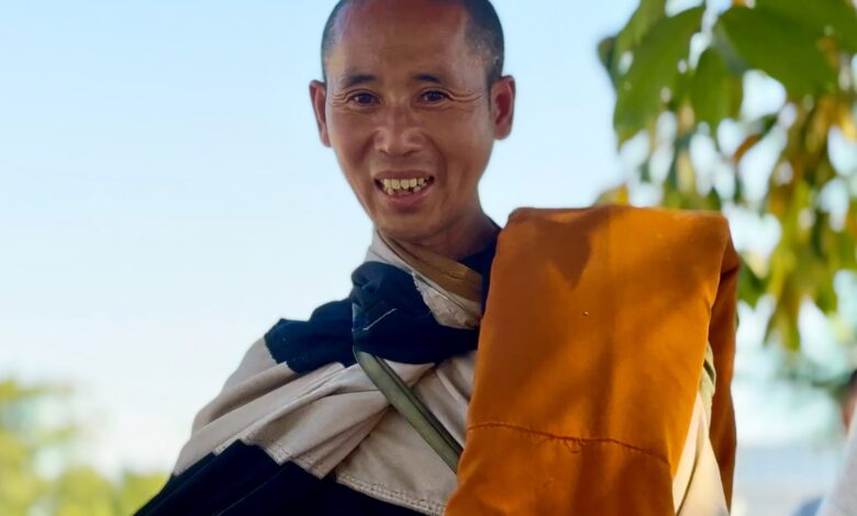 Vietnamese monk forced to cut short his walk through Sri Lanka, heads to India Vietnamese monk forced to cut short his walk through Sri Lanka, heads to India