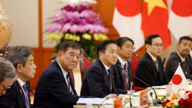 Leaders of Japan, Vietnam discuss free trade in the face of tariff tensions