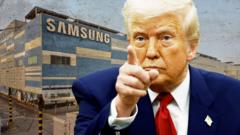 Nhân viên Samsung đứng ngồi không yên trước thuế quan Trump áp lên Việt Nam Nhân viên Samsung đứng ngồi không yên trước thuế quan Trump áp lên Việt Nam