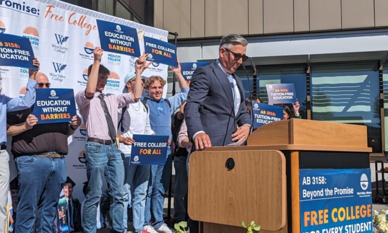 Silicon Valley college district first to provide free meals Silicon Valley college district first to provide free meals