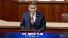 Dân biểu gốc Việt Derek Trần: ‘ngày để tưởng nhớ, hồi tưởng và tiếc thương’ Dân biểu gốc Việt Derek Trần: ‘ngày để tưởng nhớ, hồi tưởng và tiếc thương’