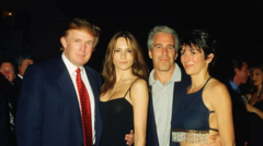 Chính quyền Trump yêu cầu công bố tài liệu liên quan tài phiệt ấu dâm Epstein Chính quyền Trump yêu cầu công bố tài liệu liên quan tài phiệt ấu dâm Epstein