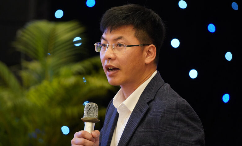 ‘Nên phổ cập AI toàn dân trước khi tính chuyện nghiên cứu’ ‘Nên phổ cập AI toàn dân trước khi tính chuyện nghiên cứu’