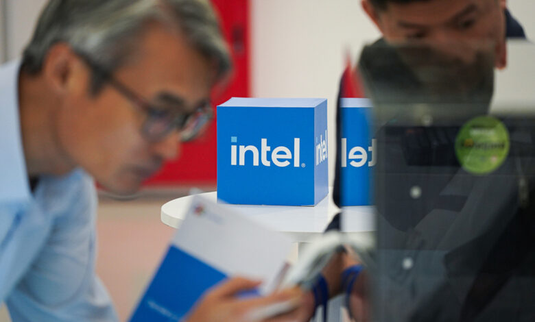 Intel sa thải hơn 14,000 người Intel sa thải hơn 14,000 người