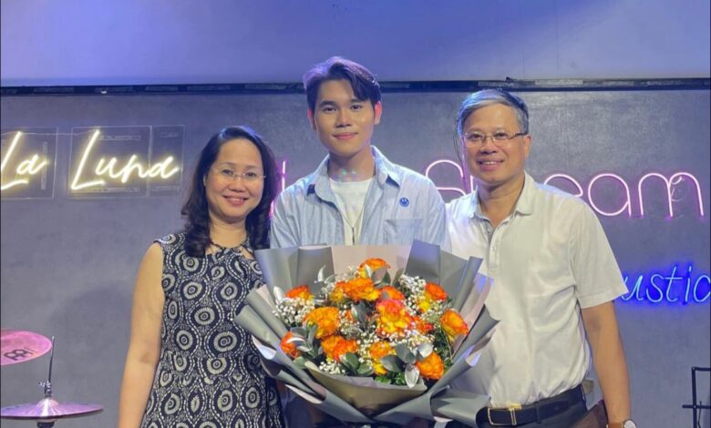 Vợ của đại biểu Nguyễn Sỹ Cương làm bí thư văn phòng trung ương Đảng Vợ của đại biểu Nguyễn Sỹ Cương làm bí thư văn phòng trung ương Đảng