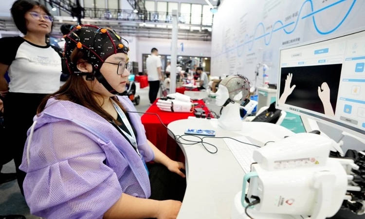 Tham vọng dẫn đầu về giao diện não – máy tính của Trung Quốc